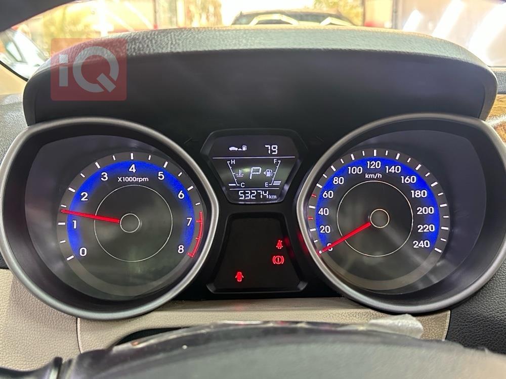 هیۆندای ئەلەنترا